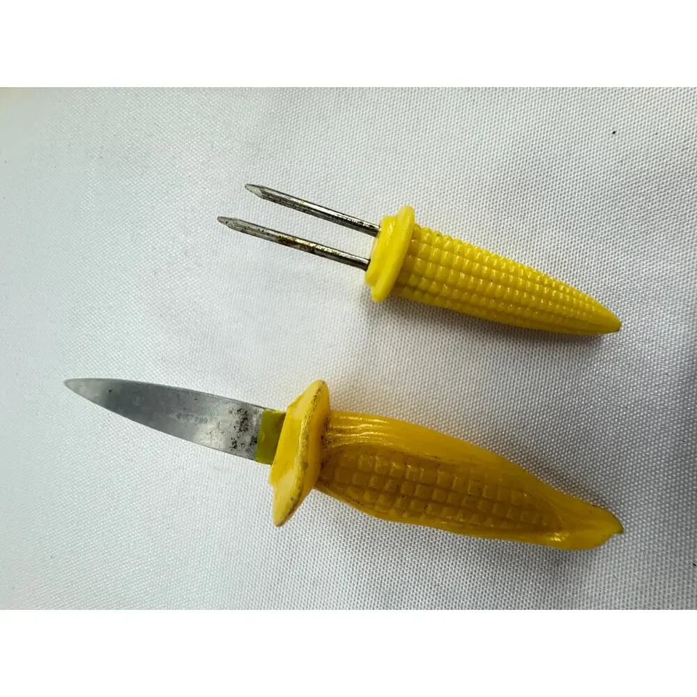 Vintage Corn Cob Holders Picks Knife Set Yellow Plastic BBQ Picnic 18 Piece